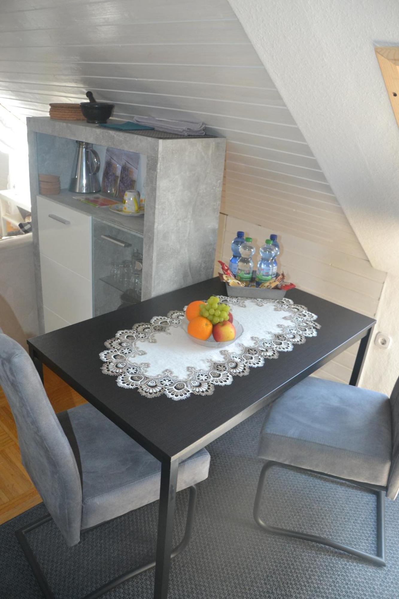 Dg-Zimmer Keulen Buitenkant foto